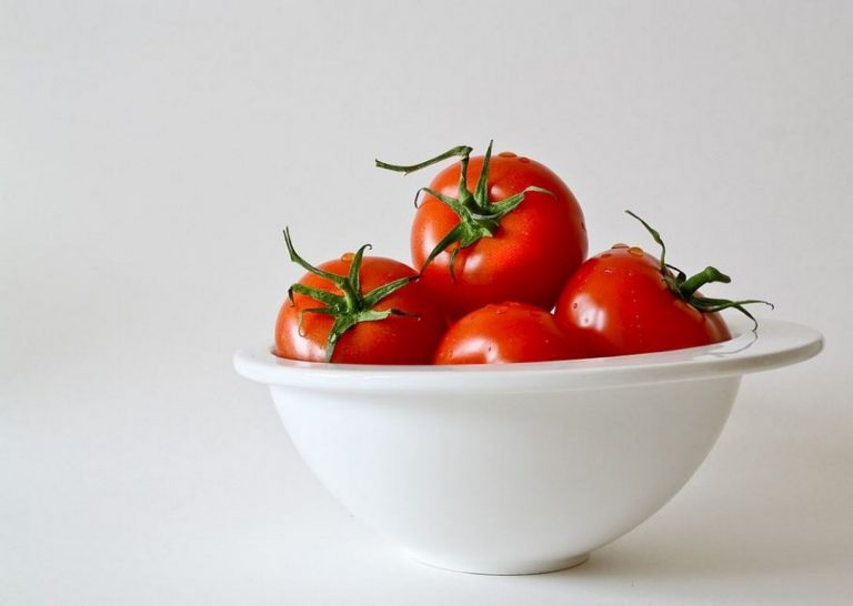 Не дръжте доматите в хладилника: Това ще убие вкуса им