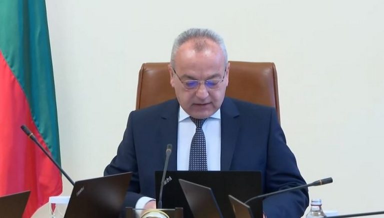 От МС решиха: България временно ще забрани вноса на стоки от Украйна, ясно е от кога влиза в сила (ВИДЕО)