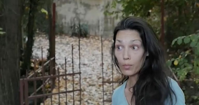 Какво се случва с детето Буда и майка му Галя, която смята себе си за Христос?