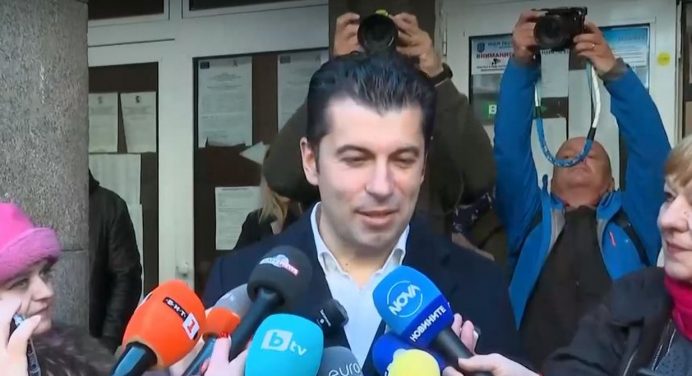 Кирил Петков: Гласувах, защото знам, че няма спасител и зависи от всеки един от нас (ВИДЕО)