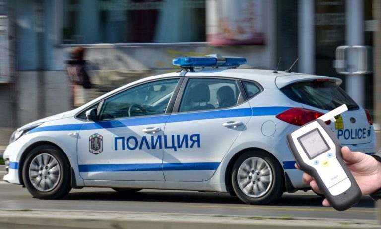 Двама рекордьори-любители на чашката и шофирането са задържани от полицията. Колко е отчел дрегерът този път?