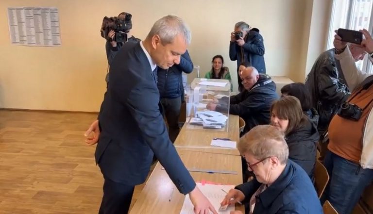 Костадинов: Колкото по-малко хора гласуват, толкова по-голяма е вероятността някой друг да решава съдбата на България извън България
