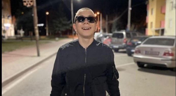 Зов за помощ: Младо момче страда от неуточненo заболяване. Има спешна нужда от две операции (СНИМКИ)