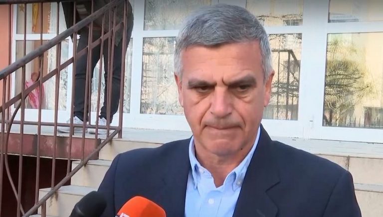 Стефан Янев гласува и се надява партиите да стигнат до диалог (ВИДЕО)