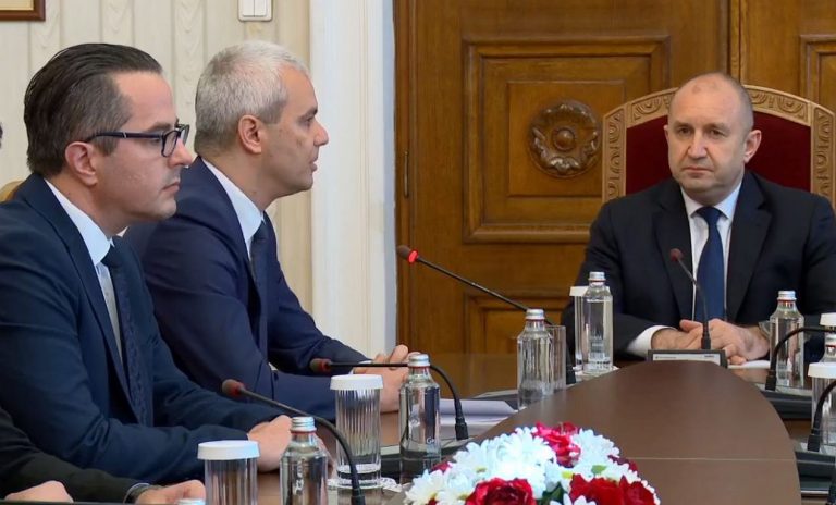 Костадинов към Радев: Понякога стабилността може да е стабилност на мизерията, упадъка, разрухата и деградацията (ВИДЕО)