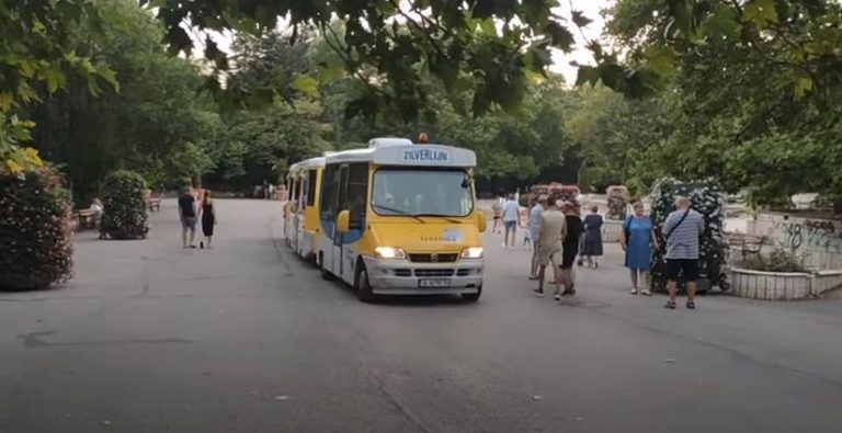 Пропадна алея в Морската градина във Врана