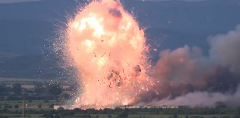 Двамата пострадали в снощния взрив: Мъж с 35% изгаряния и тежко обгазяване и жена на 20 години с 85% изгаряния