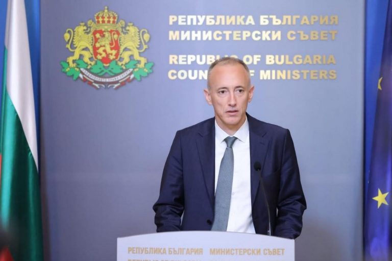 Въпрос за Канети разкри: Новите учебни програми ще отнемат над 5 години