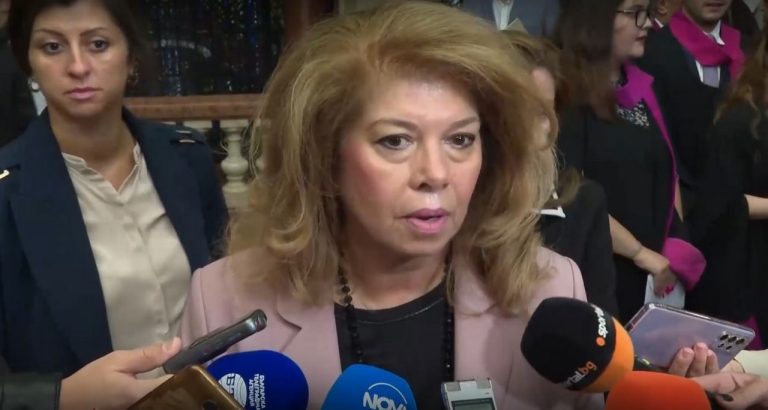 Йотова: Атаки срещу президентството – страх от Радев