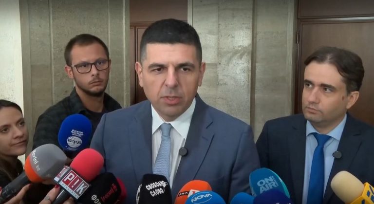 Трима премиери управляват България, твърди ПП-ДБ: Истинският е Пеевски
