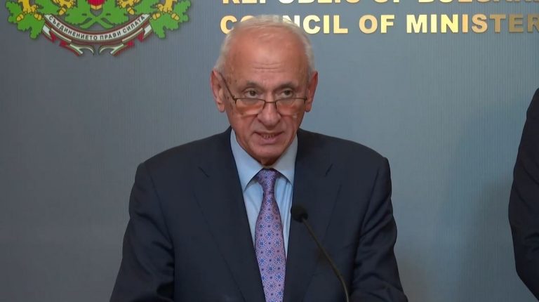 Електронни здравни досиета за децата – край на хартиените бележки