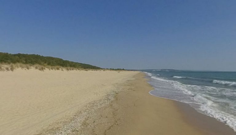 Слънчево време, но със силен вятър в части от страната