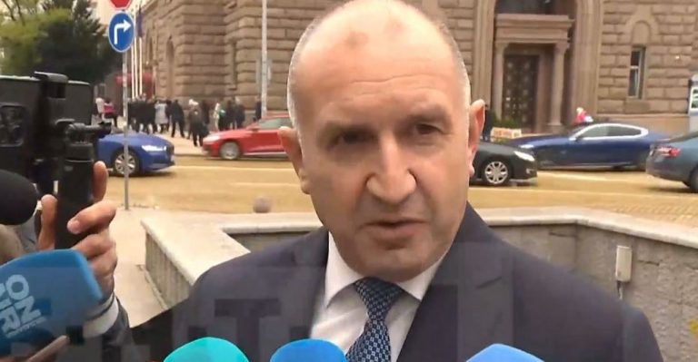 Румен Радев: Разцеплението в ПП-ДБ усложнява мнозинството и правителството