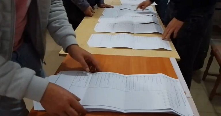 Банковите сметки блокират възнагражденията на членове на СИК