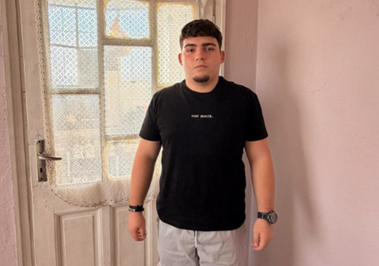 15-годишният Станислав от Несебър остана сам и има нужда от подкрепа
