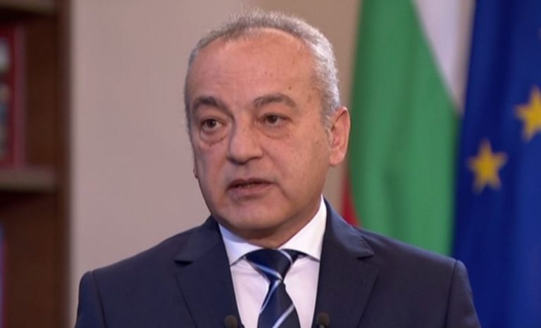 Румен Радев обяви Съвет за административна реформа, начело с Гълъб Донев