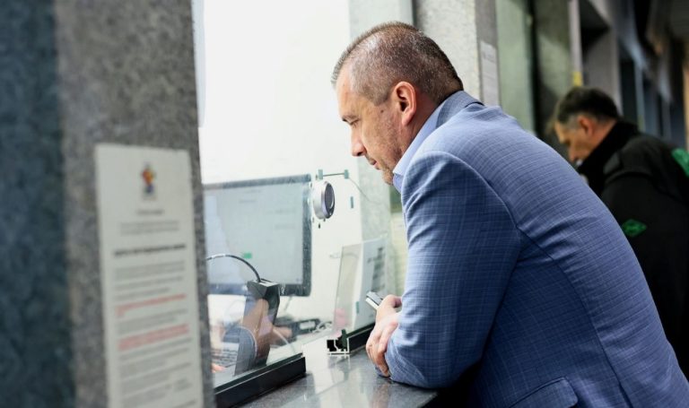 Министър Пеев даде седмица за спешни мерки в БДЖ след проверка на място