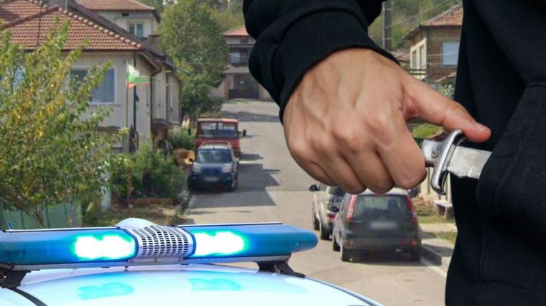 26-годишен мъж е задържан за намушкване на баща си в Пазарджик