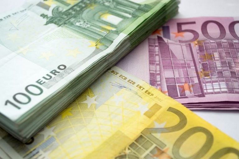 Софийският съд остави в ареста 22-годишен за компютърна измама за 25 000 евро
