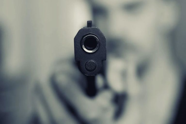 Опит за грабеж с пистолет на 67-годишна жена в Шуменското плато