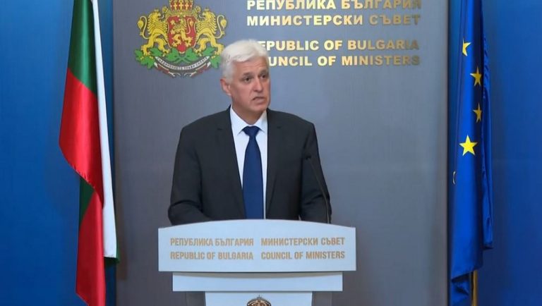 България няма да изпраща нова военна помощ за Украйна