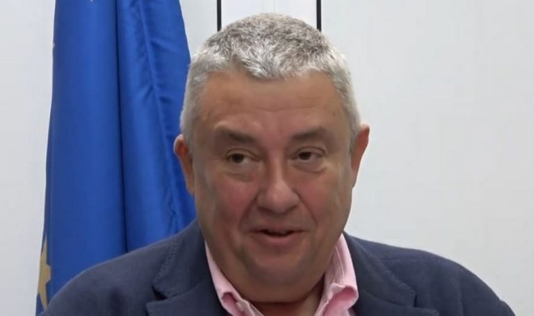 Илия Лазаров поема ръководството на СДС след два мандата на Румен Христов
