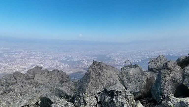 Съмнения за нападението на Витоша насочват към агресивни кучета край хижа „Острица“