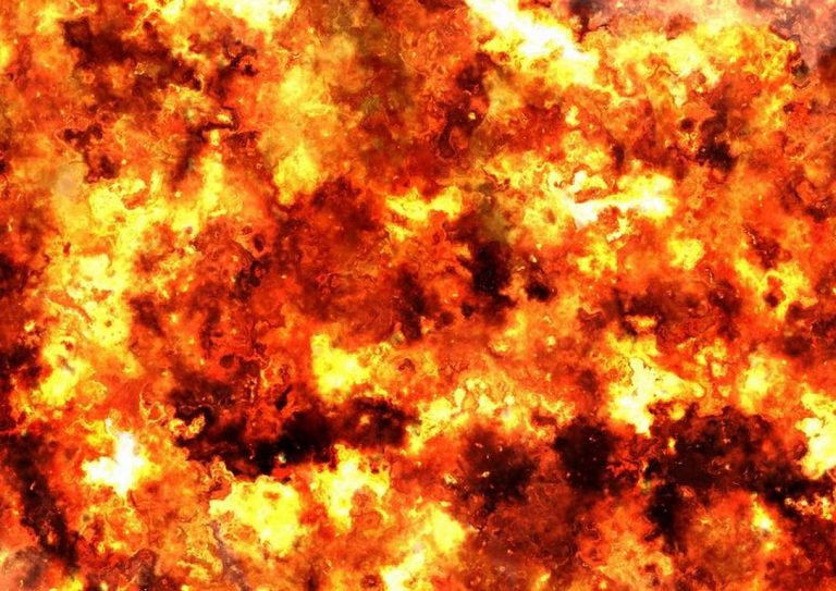 Газово загазяване и пожар в „Младост“, пострадаха баща и син