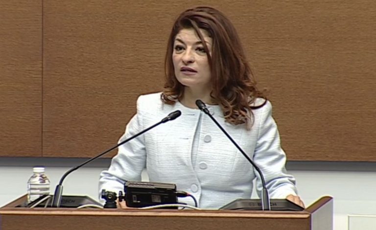 МВР проверява произхода на средствата за полетите на Пеевски до Дубай