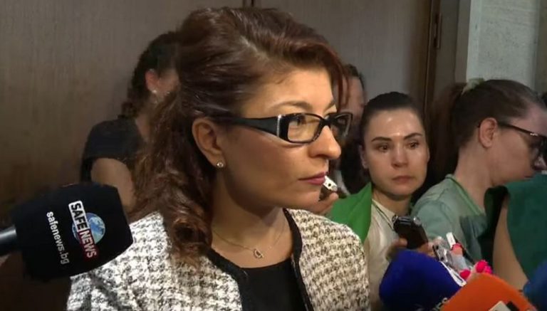 Атанасова: Между 5 и 8 април бях само в Турция, публикува официален документ
