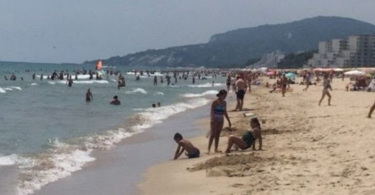 Слънчево начало на седмицата с краткотрайни валежи и гръмотевици по места