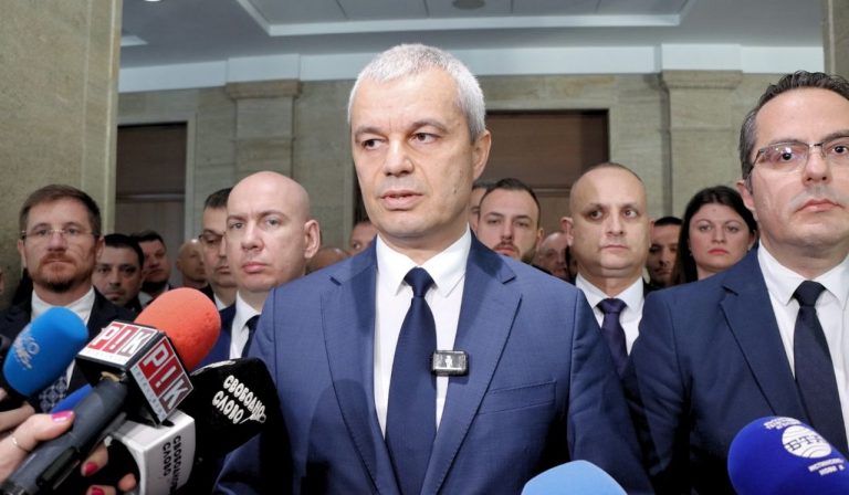 Костадин Костадинов ще решава до дни дали ще се кандидатира за президент