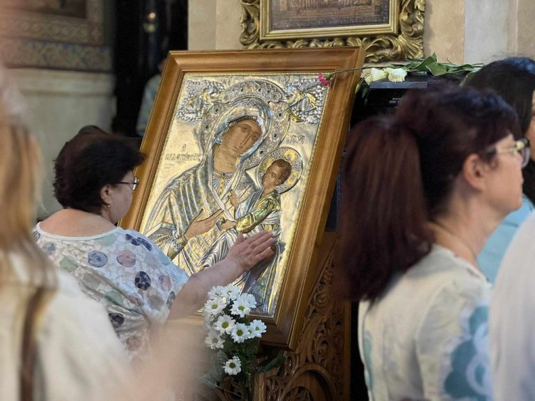 Православната църква почита Св. мъченик Иулиан, а имен ден празнуват Юлиян и Юлияна