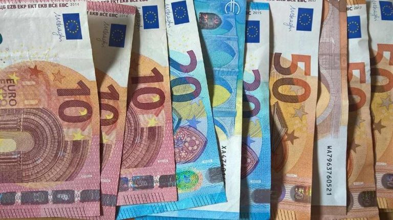 Въвеждат механизъм за изчисляване на минималната работна заплата