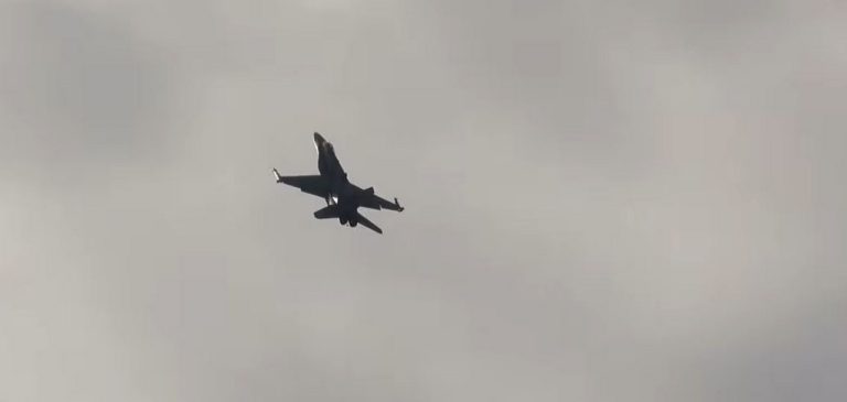 Румъния вдигна F-18 за две въздушни цели край Украйна, без нарушение на въздушното пространство