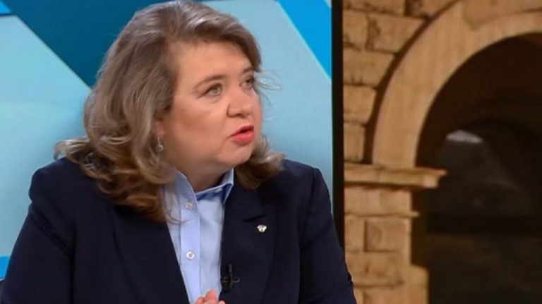 Наталия Киселова с иронични коментари за ограниченията върху домашната ракия
