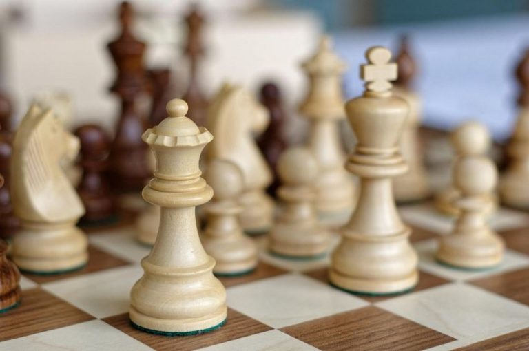 Топалов победи Каспаров и спечели Clutch Chess 2026