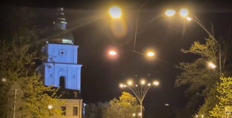 Всяка въздушна тревога струва на Украйна 45 млн. долара