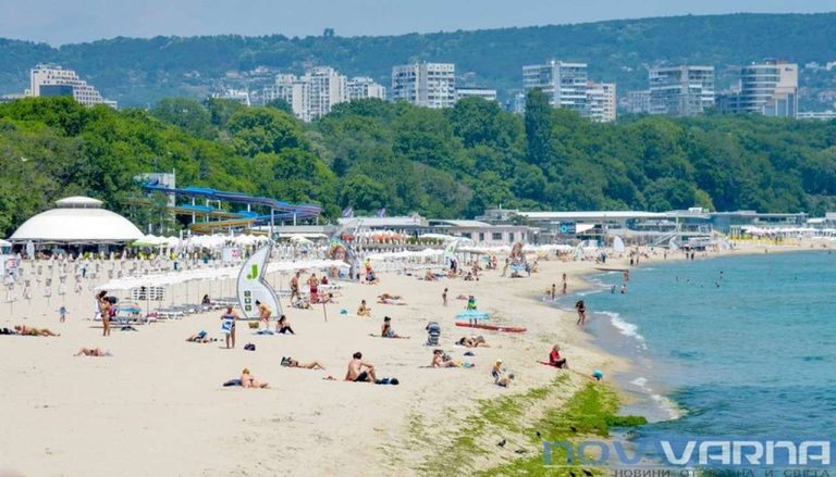 РЗИ – Варна отчита отклонения в морската вода, но без забрана за къпане