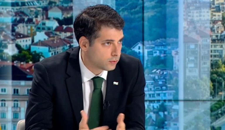 Пеканов: България гони дефицит под 3% до 2027 година
