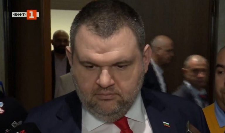 Пеевски: Властта отклонява вниманието от корупцията със спекулации за бомбените заплахи