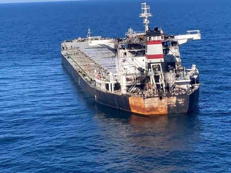 ВВС и ВМС локализираха дрейфащия кораб EMIL край Шабла