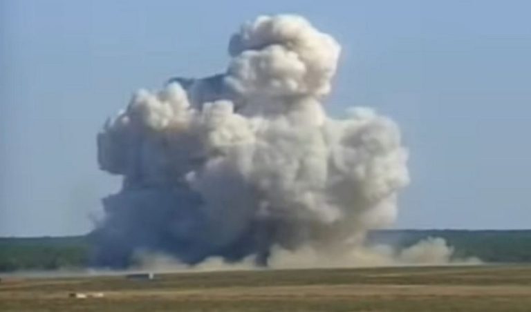 Вашингтон обмисля удар срещу Иран с „Майката на всички бомби“