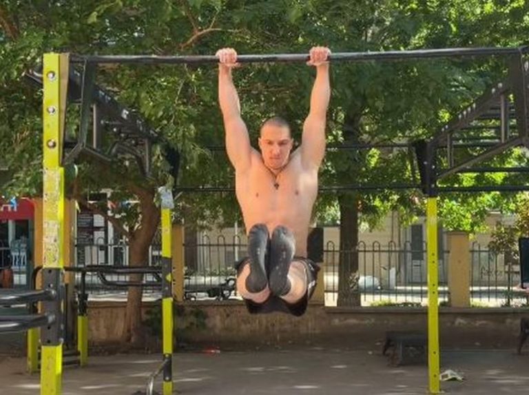 Варненец постави световен рекорд на Гинес с 15 последователни L-sit muscle-ups